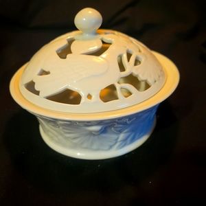 Pacific  rim bowl